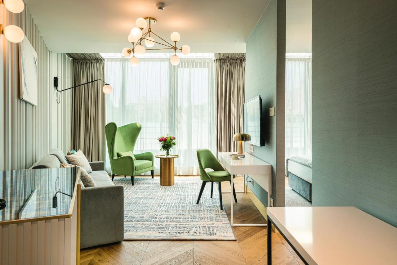 Hotel Ferreus Modern Art Deco Krakov Exteriér fotografie A suite at the hotel