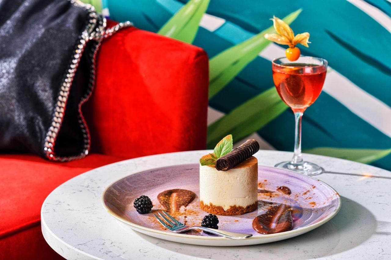 Hotel Ferreus Modern Art Deco Krakov Exteriér fotografie A cheesecake