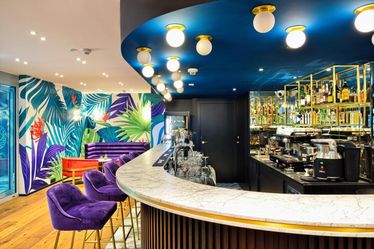Hotel Ferreus Modern Art Deco Krakov Exteriér fotografie The bar at the 2019-opened restaurant