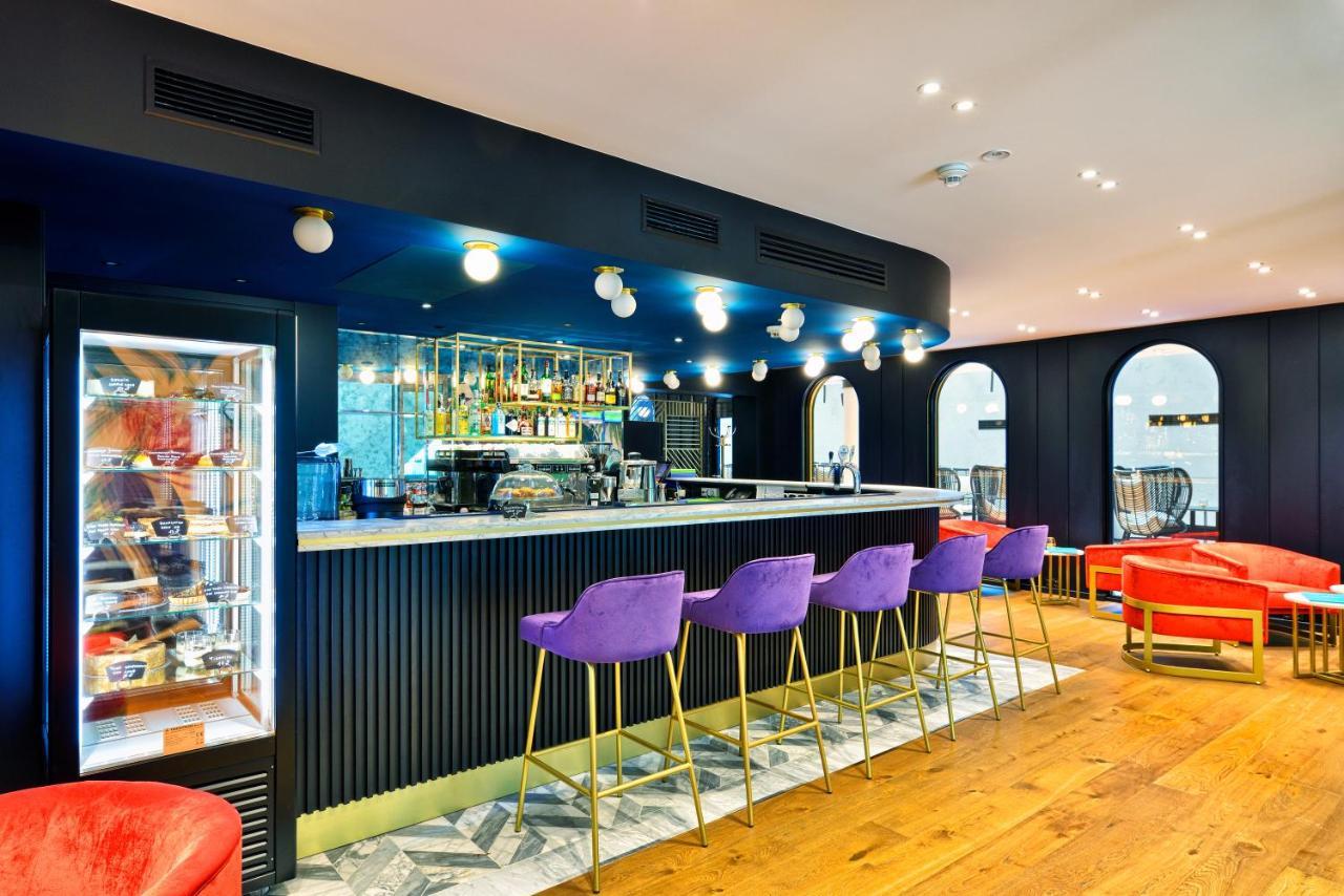 Hotel Ferreus Modern Art Deco Krakov Exteriér fotografie The bar at the 2018 London Design Festival